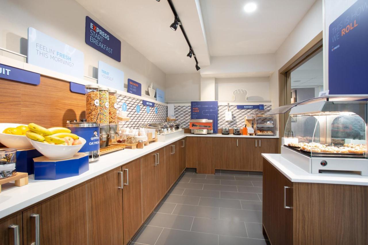 Holiday Inn Express & Suites Lincoln City By Ihg Екстер'єр фото